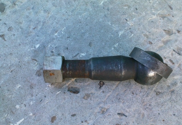 купить Палец реактивный КрАЗ в сборе (с гайкой и вкладышами)