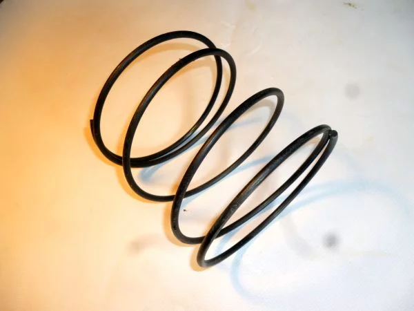 купить Пружина воздухозаборника распорная